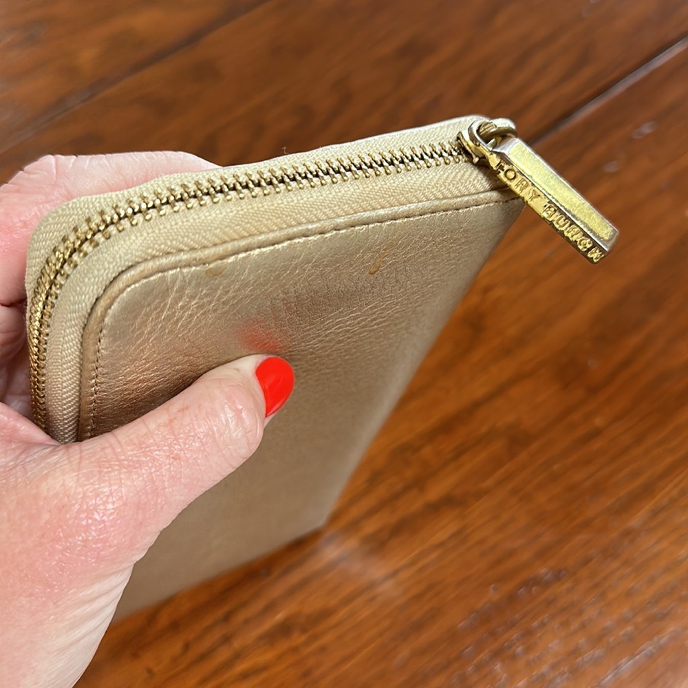 Tory Burch Wallet - Picture 2 of 3